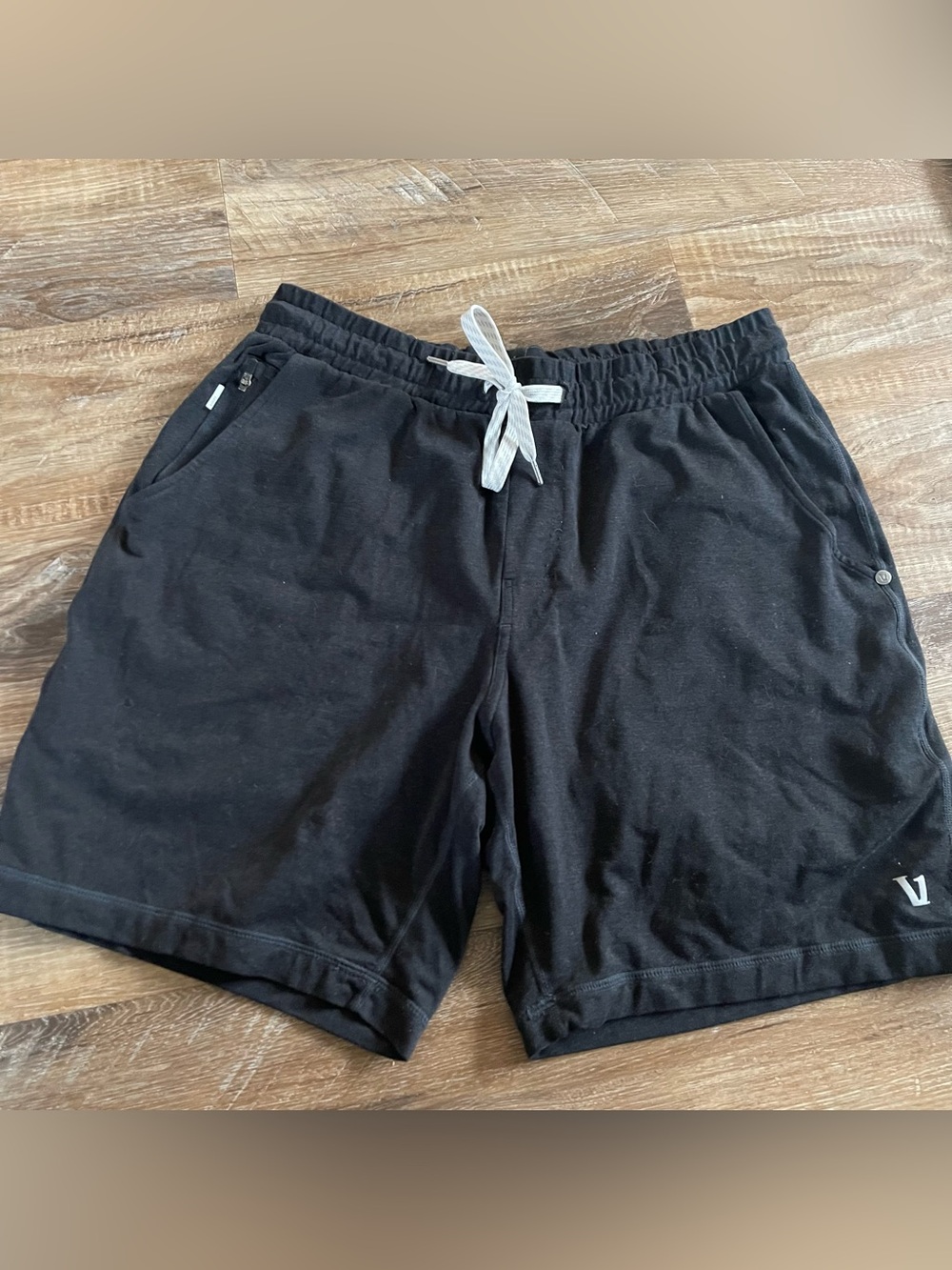 Vuori Men's Ponto Performance Short 7” Black Medium Dreamknit Lounge Gym